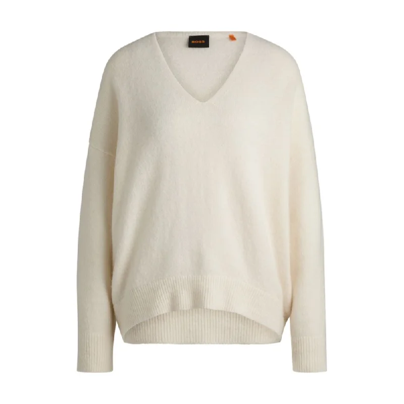 Women's Holiday Apparel Wool-blend relaxed-ft sweater with V neckline