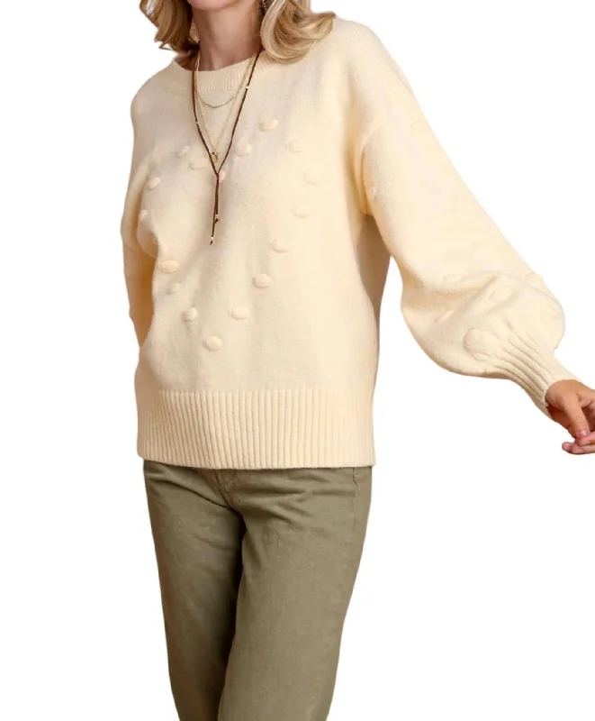 Women's Timeless Attire Iheart Sweater In Cream