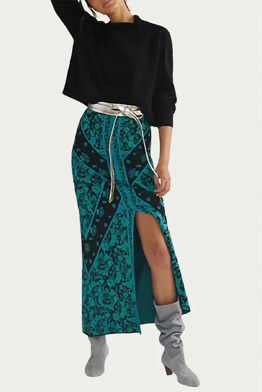 Modern Women's Apparel Floral Knit Midi Skirt In Green