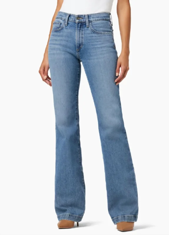 Women's Trendy Clothes The Frankie Bootcut In Mid Wash