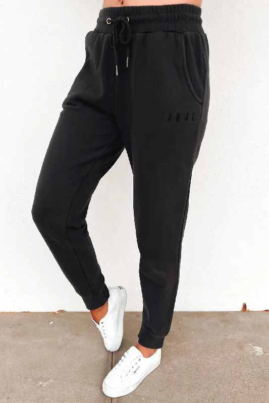 Women's Trendy Casual Clothes JNJL Essential Trackpant Washed Black