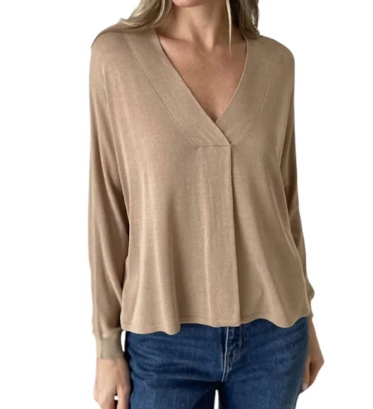 Women's Office Outfit Flowy Sweater In Cappuccino