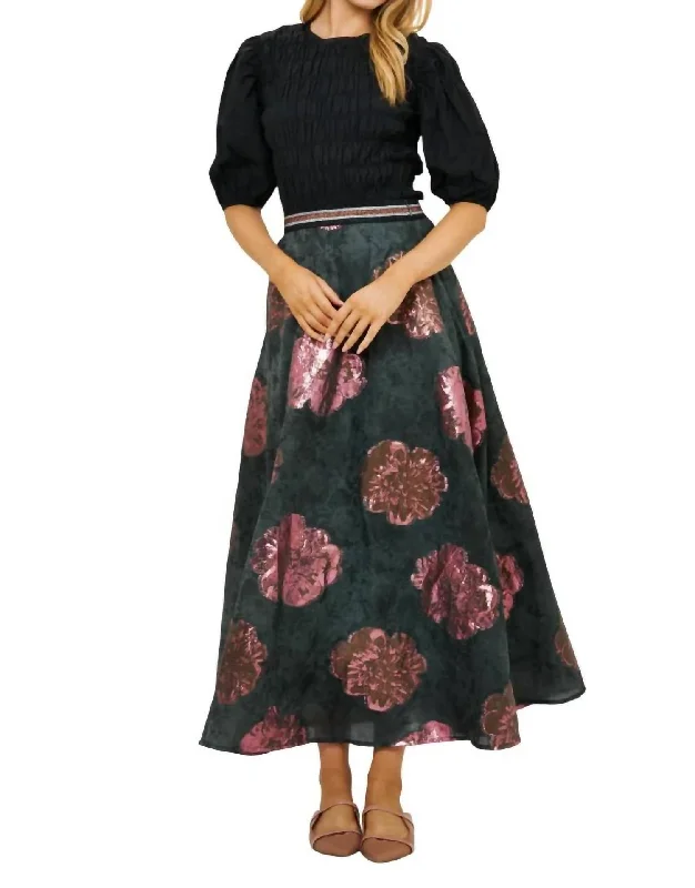 Modern Women's Attire Rosa Swing Skirt In Black