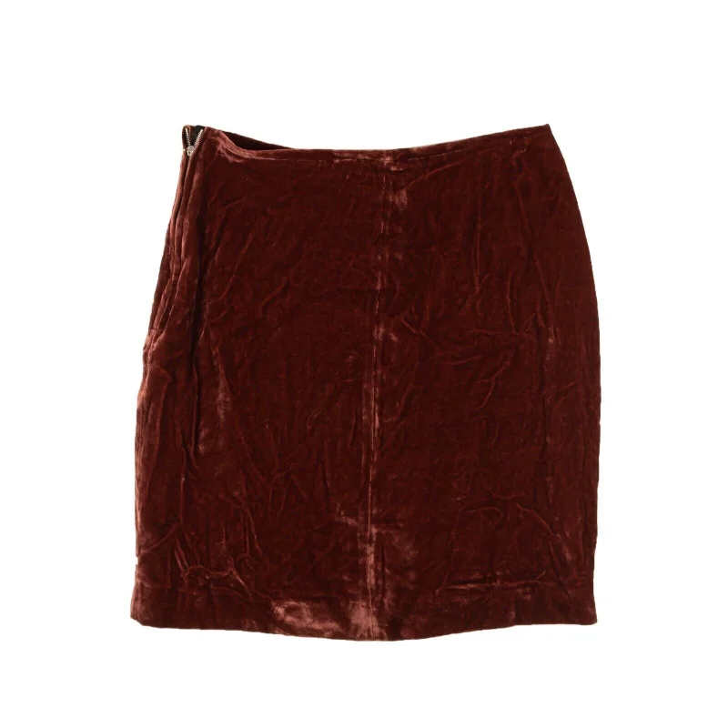 Women's Vintage-Inspired Outfit Brick Red Velour Swift Skirt